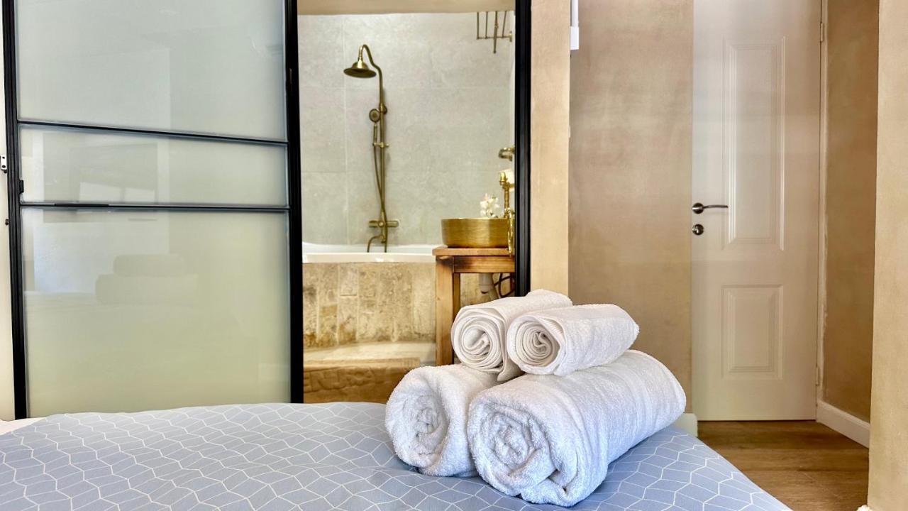 Boutique Apartment In Heart Of Haifa Bagian luar foto