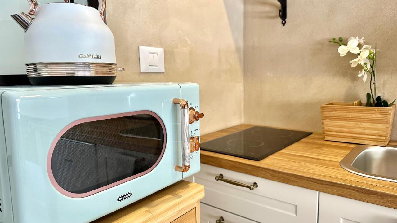 Boutique Apartment In Heart Of Haifa Bagian luar foto