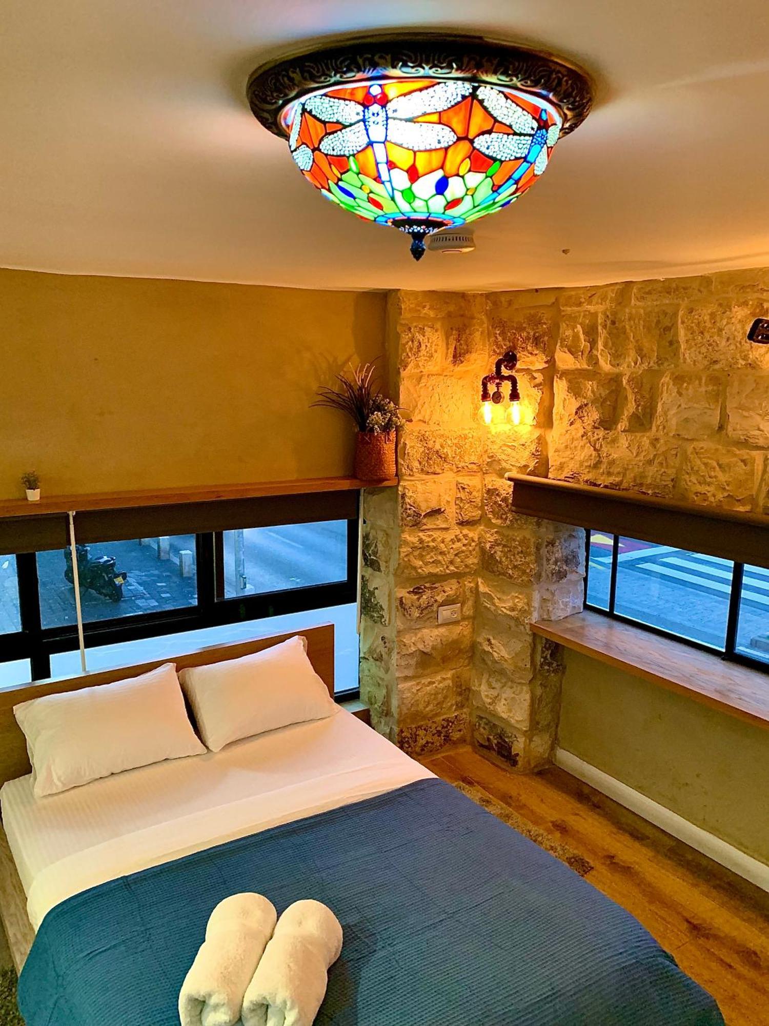 Boutique Apartment In Heart Of Haifa Ruang foto